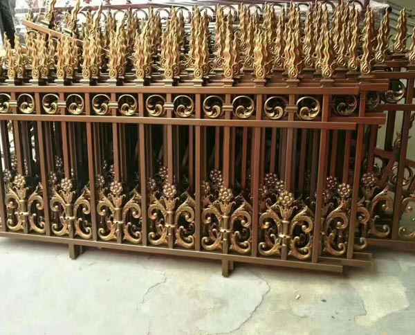 鋁藝護(hù)欄有哪些常見的應(yīng)用？